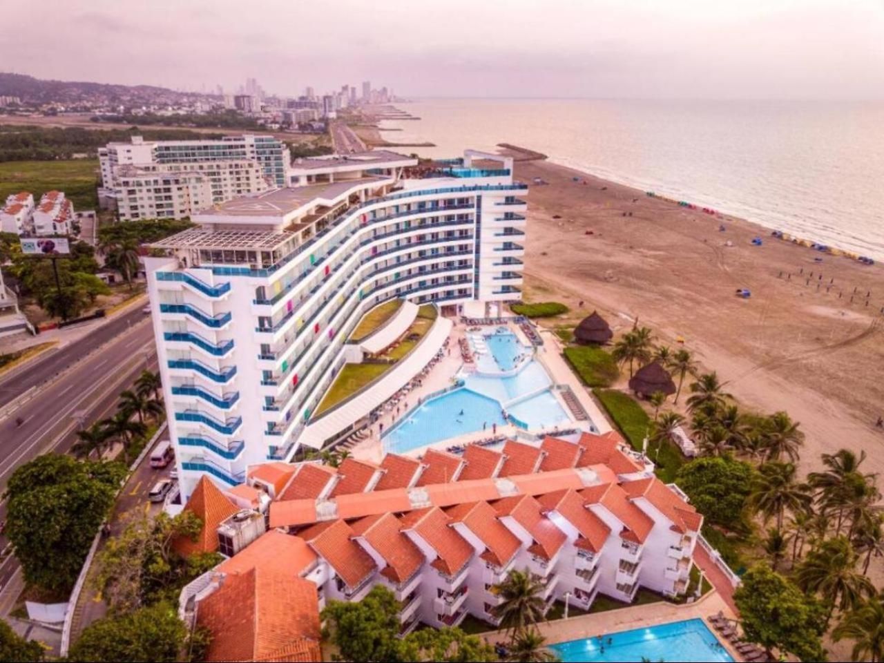 Apartamento Cielo Mar A 100 Mts Playa - Al Frente Americas Cartagena